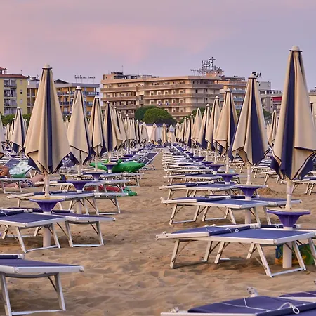 Lovely Beachfront 1 Bedroom - Beahost